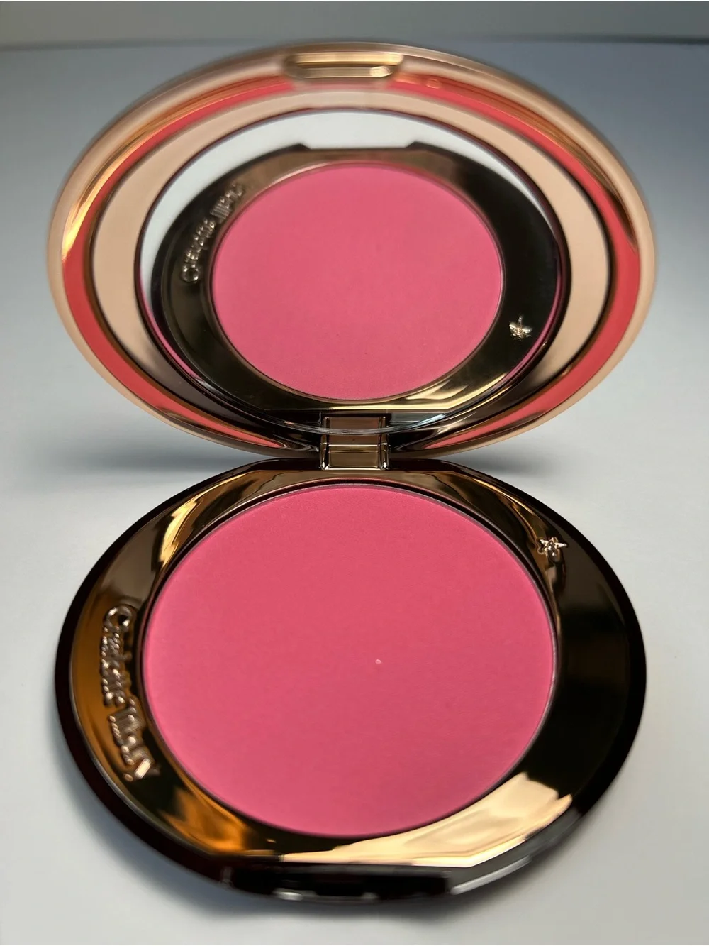 NWT🌷Charlotte Tilbury’s Airbrush Flawless Blush Blur in “Loved Up”